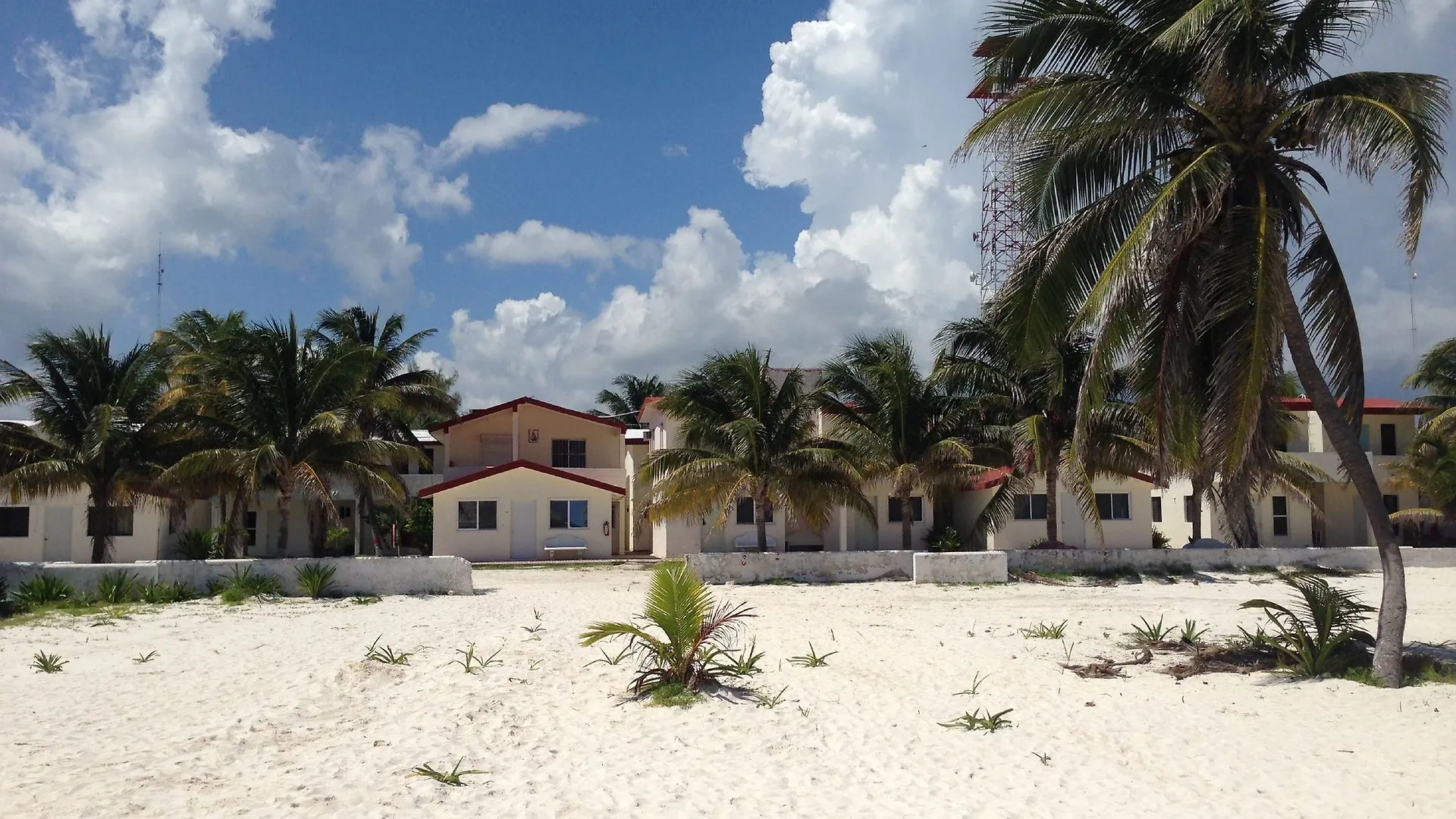 **  Hotel Dos Naciones Puerto Morelos Mexico