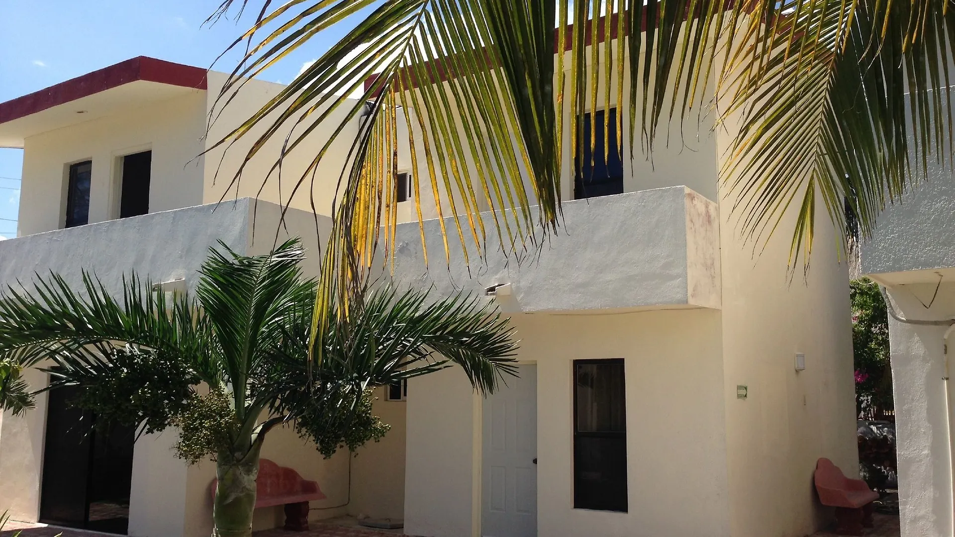 Hotel Dos Naciones Puerto Morelos 2*,