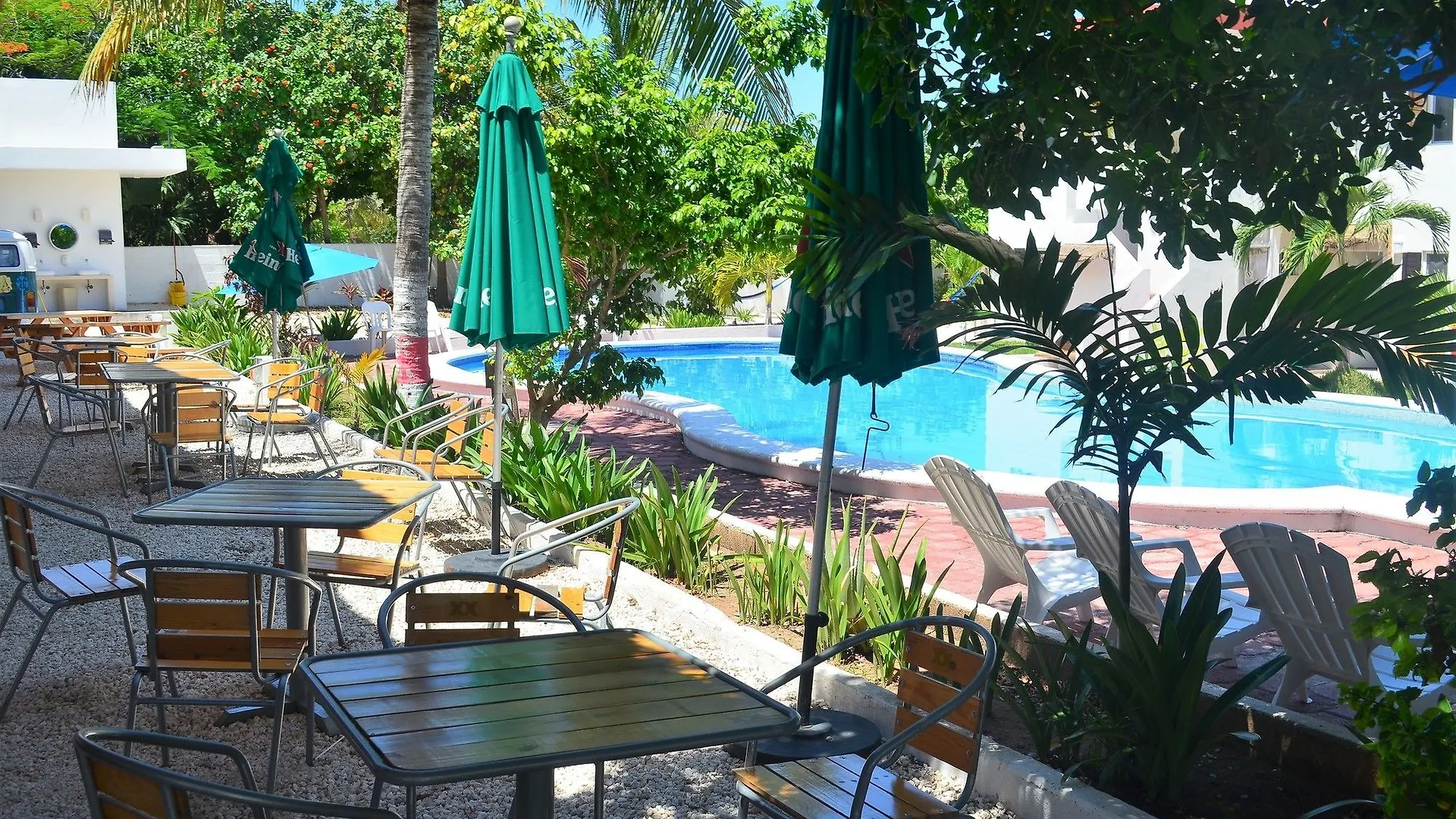 Hotel Dos Naciones Puerto Morelos 2*,